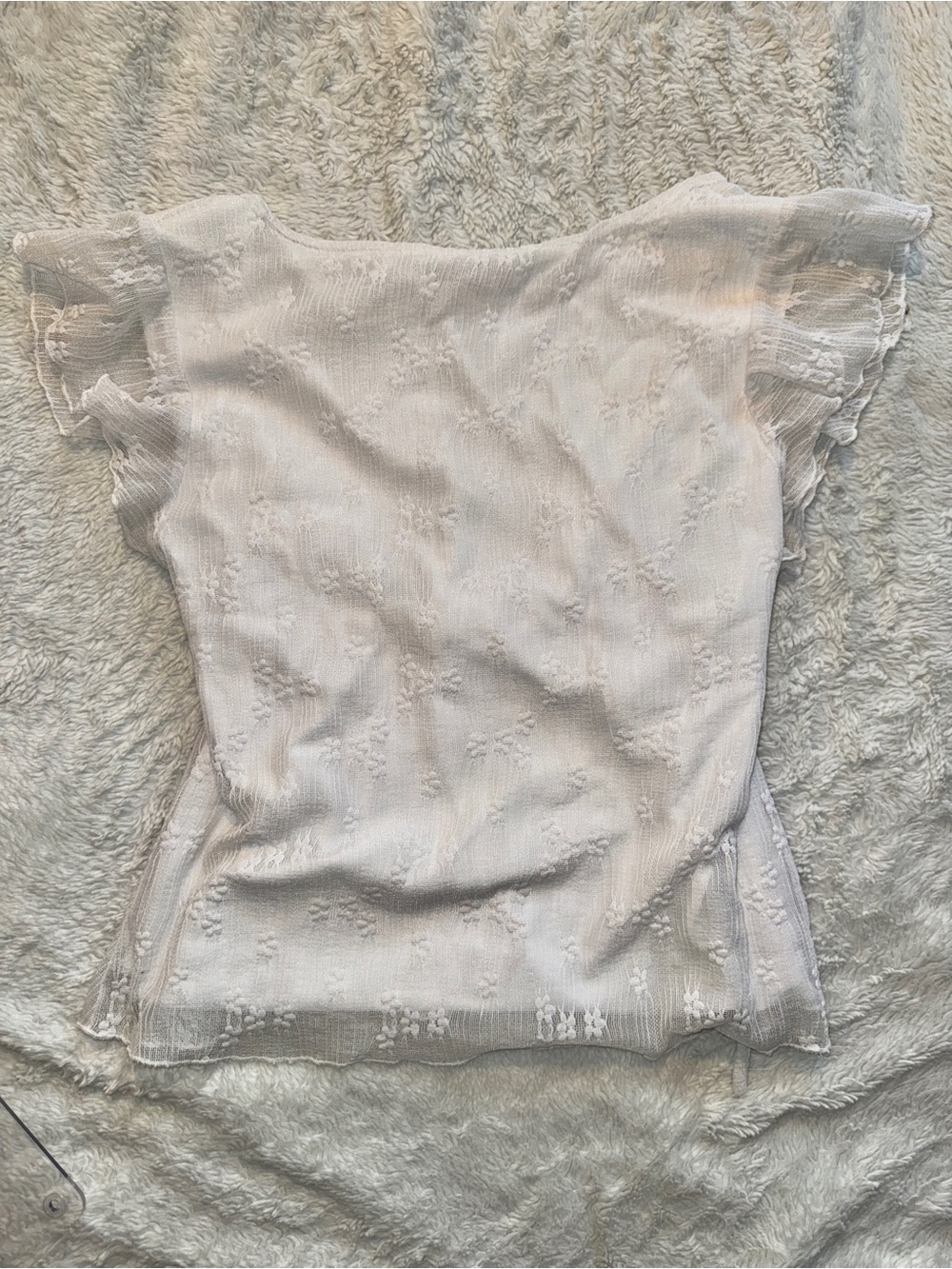White Floral Textured Drawstring Flutter-Sleeve Top - Picture 2 of 3